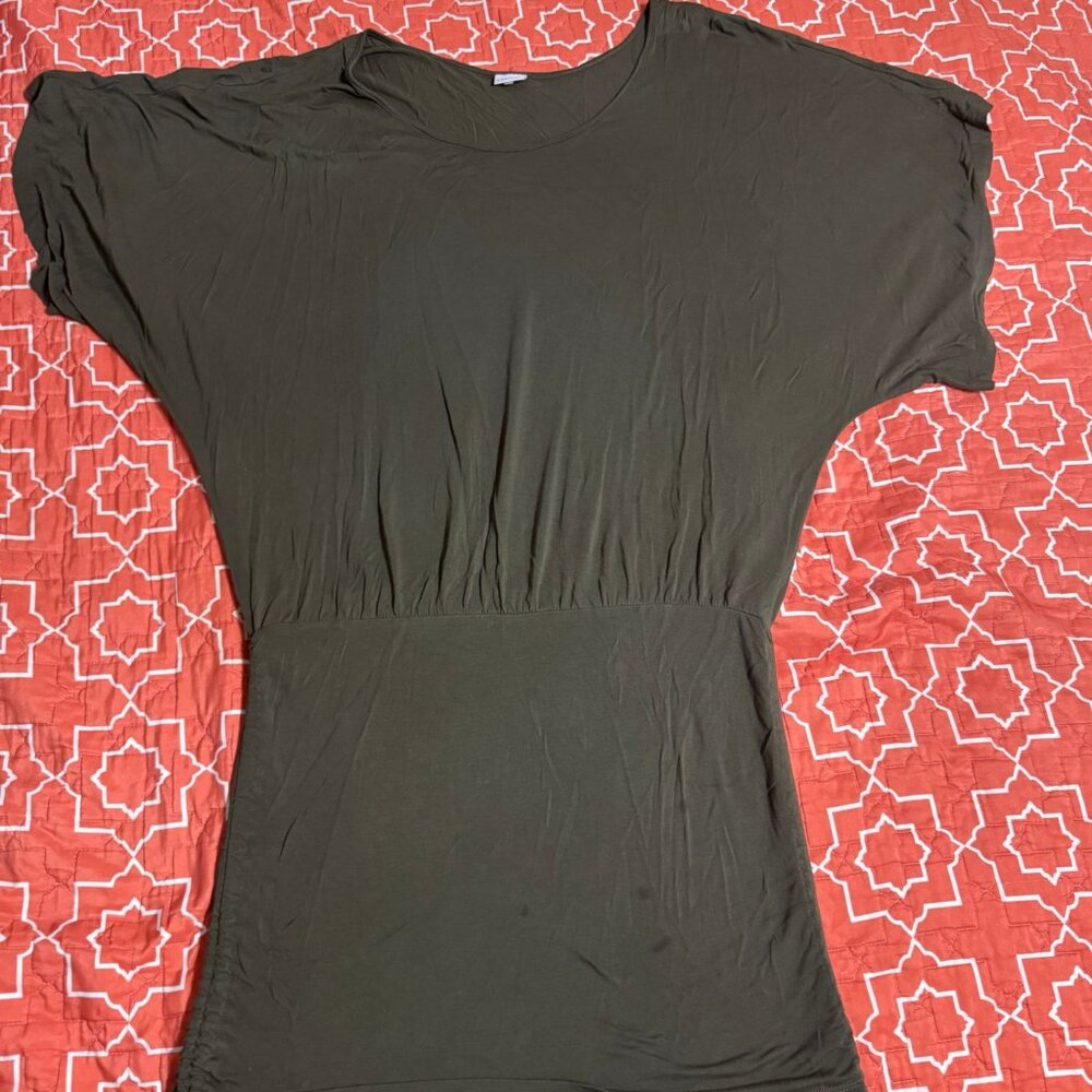 Khaki green Lascana dress with a relaxed fit